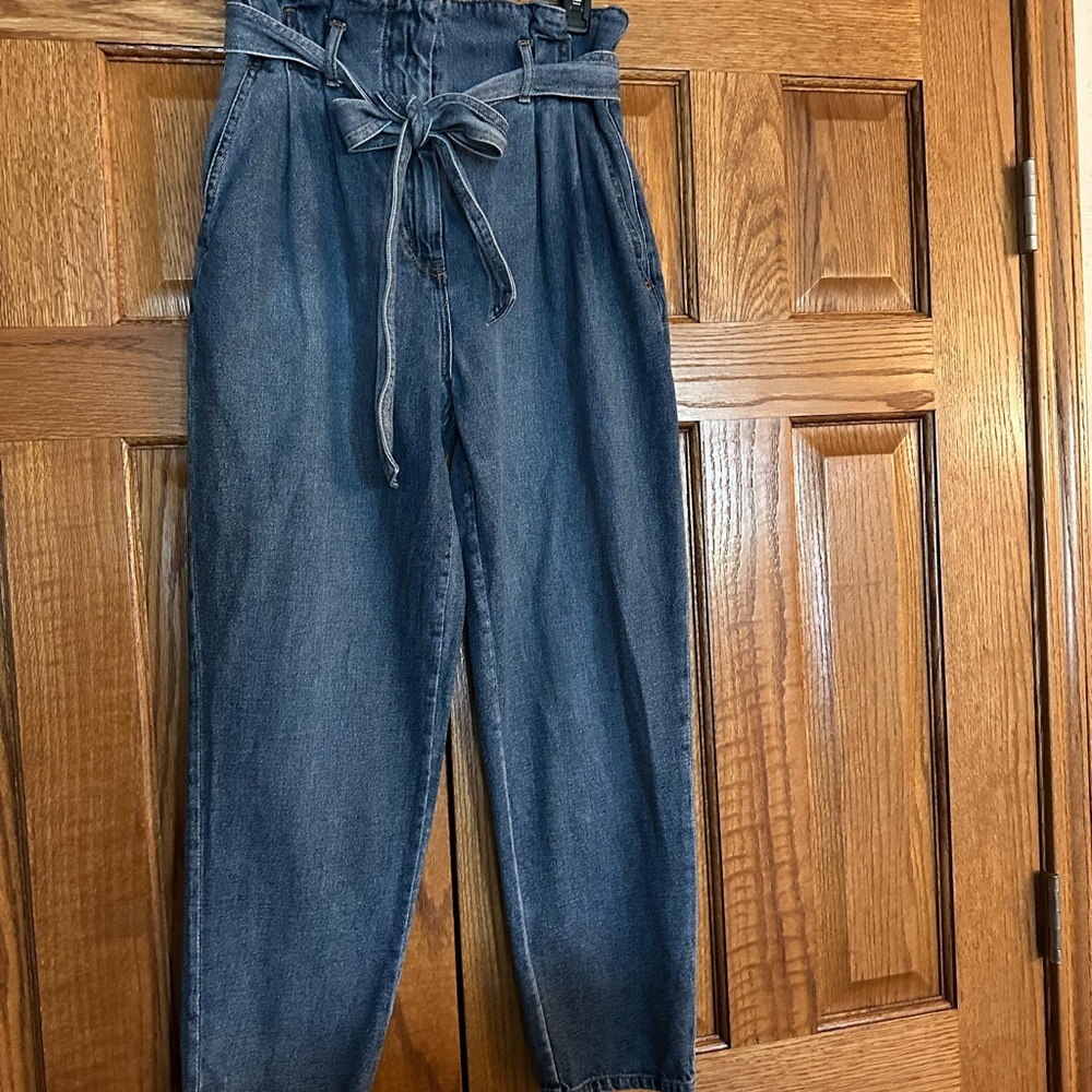 H&M Paper Bag High Waist Tie Up Waist Belted Relaxed Fit Women’s Jeans Size 6